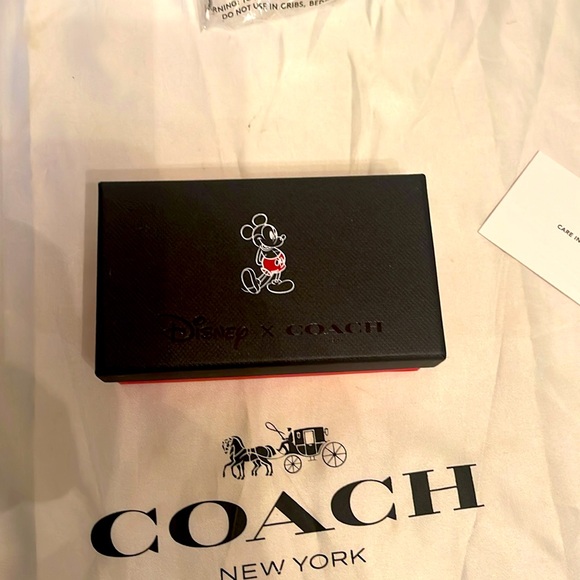 Coach Keychain - Picture 5 of 7